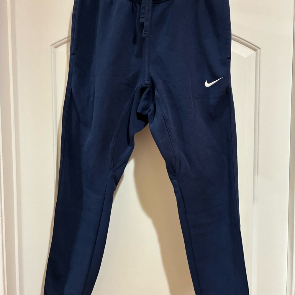 Men’s Nike Sweatsuit - Picture 7 of 7